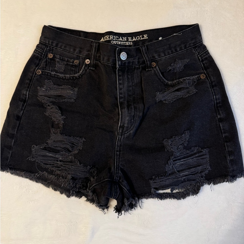 AE Mom shorts